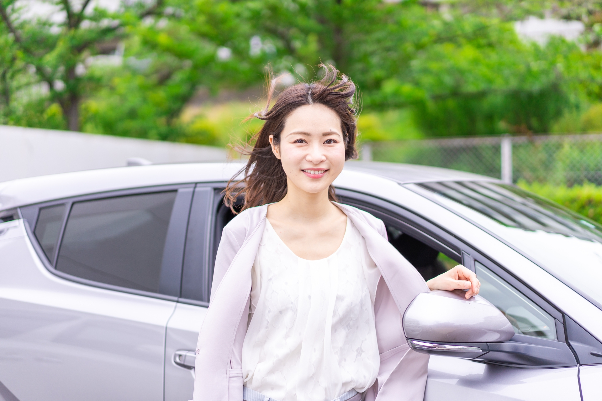 親・祖父母に車を買ってもらった女性