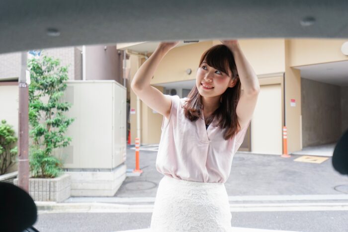 親・祖父母に車を買ってもらった女性